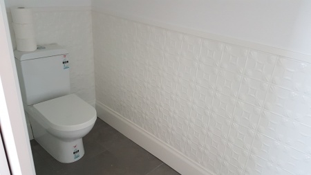 apm_bathurst_white_bathroom