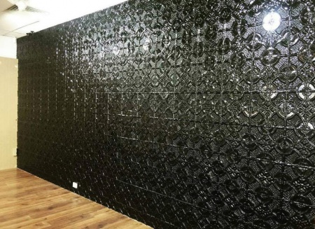 apm_stepney_black_wall